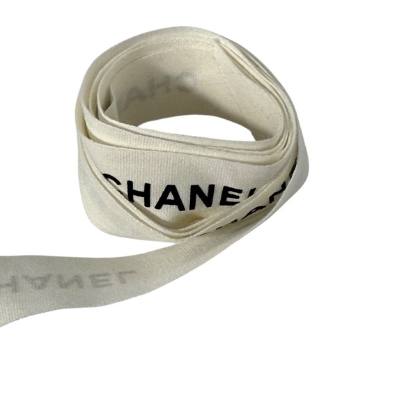 CHANEL White Ribbon for Gift Wrap - Picture 2 of 2